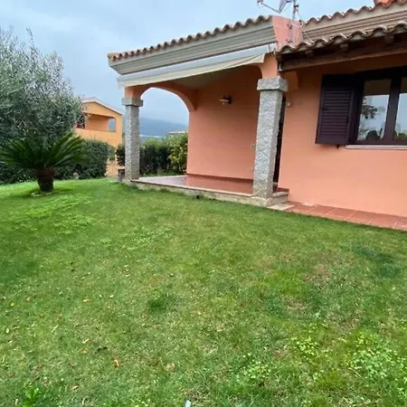 Holiday home I Gelsomini Lu Lioni